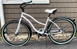 Huffy Women's Cruiser Bike * Bicycle Needs inner tubes for 26" Tires* in Chicago, Illinois