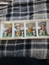 4 LITTLE FIGURINES in Fort Polk, Louisiana