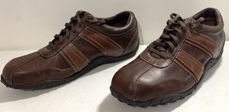 Like New! Men's 10.5M Thom McAn brown Leather casual lace up Shoes in Naperville, Illinois
