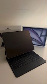 IPad air 13" (M2) with Magic Keyboard in Ramstein, Germany