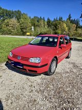 Volkswagen Golf Wagon Automatic - low miles- new inspection in Hohenfels, Germany