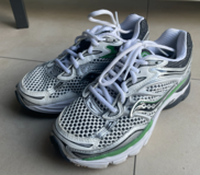 Saucony ProGrid Omni 9 Sneakers Sz 4.5M/6.5W in Ramstein, Germany