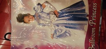 Large halloween costumes party items new in Camp Lejeune, North Carolina