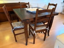 DINING TABLE WITH CHAIRS in Stuttgart, GE