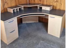 Corner Computer Desk in Alamogordo, New Mexico