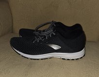 Brooks, womens in Fort Campbell, Kentucky