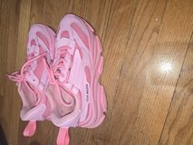 Steve Madden women's sneaker in Fort Campbell, Kentucky