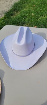Girls cowboy hats in Aurora, Illinois