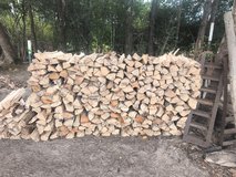 Seasoned oak firewood in Fort Polk, Louisiana