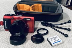 Olympus Tough TG-4 Waterproof Camera + Accessories – Excellent Condition in Okinawa, Japan
