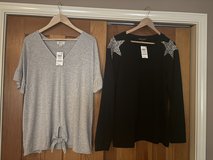 2 XL Women’s Tops in Bolingbrook, Illinois