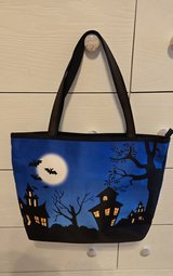 Halloween tote i in Conroe, Texas
