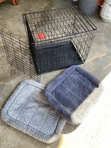 Dog Crate with Divider and 2 Bed Mats in Glendale Heights, Illinois