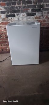 Insignia™ - 2.6 Cu. Ft. Mini Fridge - White Model:NS-CF26WH9 in Aurora, Illinois