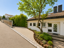 Semi-detached home in Böblingen-Tannenberg, built in 1972, featuring approximately 1,324 sq. ft.... in Stuttgart, GE