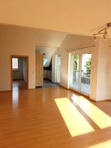4 BR Loft. Beautiful view. Prime location. 3 min. Panzer, 10 min. in Stuttgart, GE