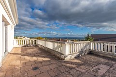 Penthouse for rent in Schönaich – 4 rooms, approx. 1,292 sq ft of terraces, 3 km to Panzer in Stuttgart, GE