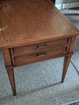 Hekman end table with drawer in Joliet, Illinois