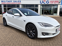 2020 Tesla Model S in Baumholder, GE