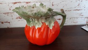 Antique Royal Bayreuth Bavaria "Tomato" or "Pumpkin" ceramic pitcher / creamer in Wiesbaden, GE