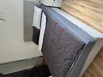 Bett mit Matratze in Stuttgart, GE