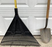 $10ea - Wood Handled 72"L Yard / Lawn / Leaf 30 tine Rake -OR- Shovel in Bolingbrook, Illinois