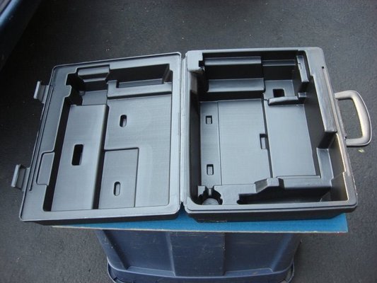 NEW HARD PLASTIC MOLDED CASE in St. Charles