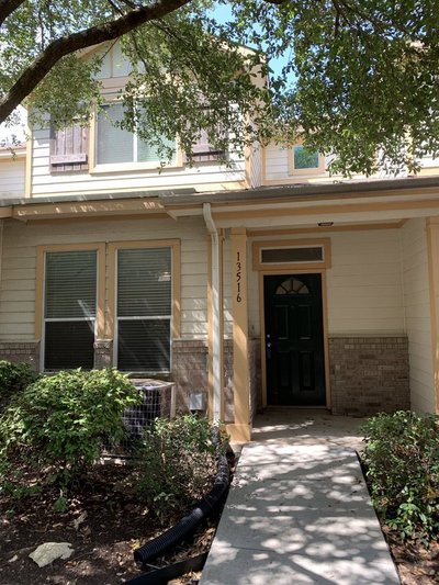 Cute townhome for rent in REmilitary