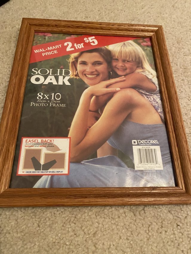Picture frames 8 X 10 in Aurora