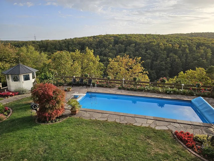 Classic Estate Villa overlooking the landscape! Housing & Real Estate for sale on Stuttgart