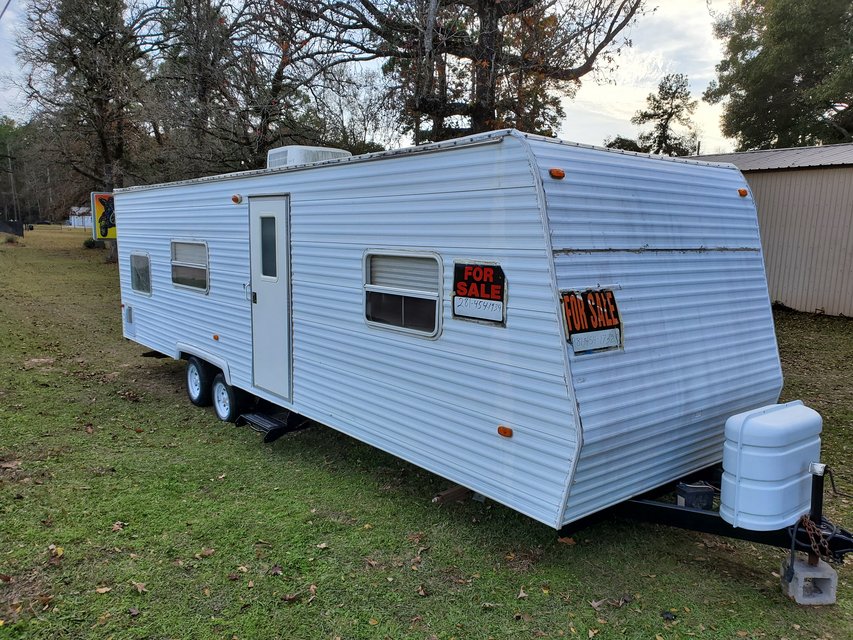 2005 travel trailer 30 ft Vans & RVs for sale on Baytown Yard Sales!