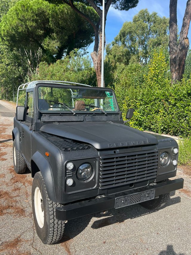 1986 Land Rover Defender 24000 km Cars & Trucks By Dealer for sale