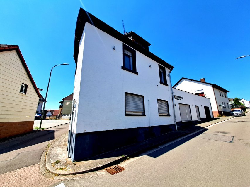 LARGE FREESTANDING HOUSE FOR RENT IN OBERMOHR Rental by owner for