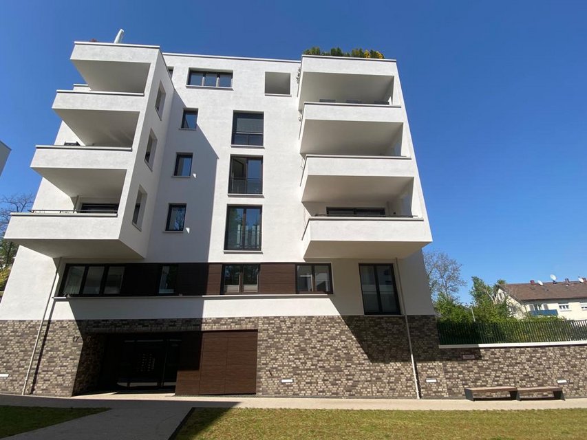 10 min to Patch Stgt. Killesberg Classy apartment at the Parc! Housing & Real Estate for