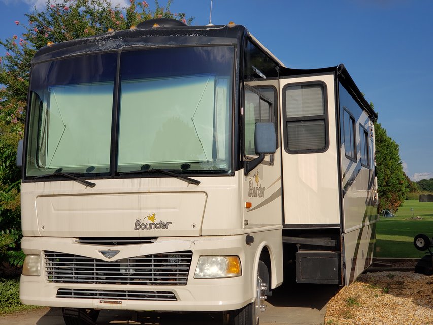 2008 Fleetwood Bounder RV 35H Class A - only 13,022 miles on it | Vans ...