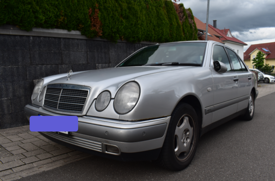 1997 Mercedes BenzE320 (selling for 2,500 or best offer!) Cars for sale on Ramstein bookoo!