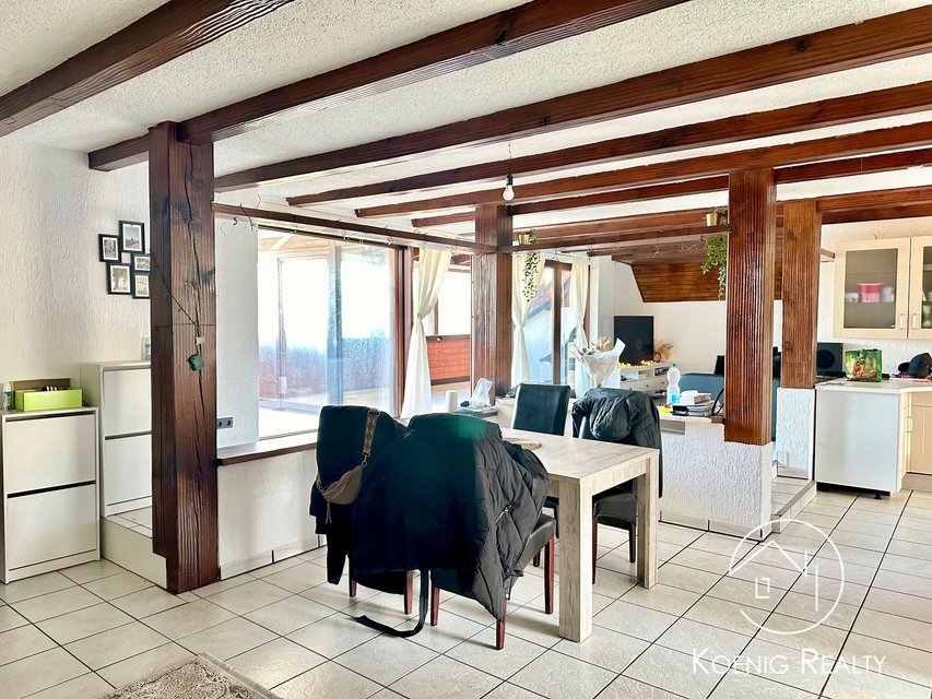 Spacious modern one bedroom apartment on top floor with breathtaking