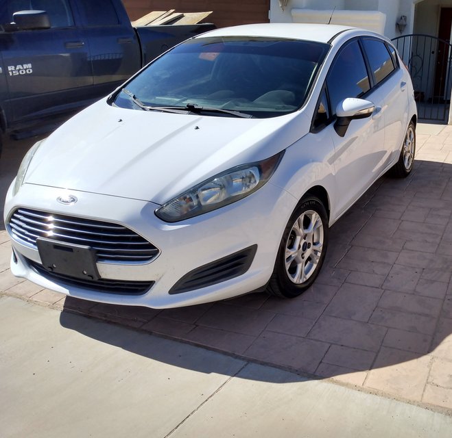 2014 Ford Fiesta 5 speed (manual) Transmission Cars for sale on El