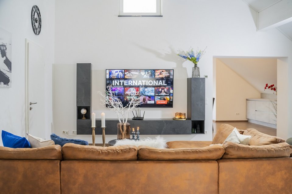TLA/TDY loft 2BR w/ AC & office, 2min to LRMC [ref: B81C] in Ramstein