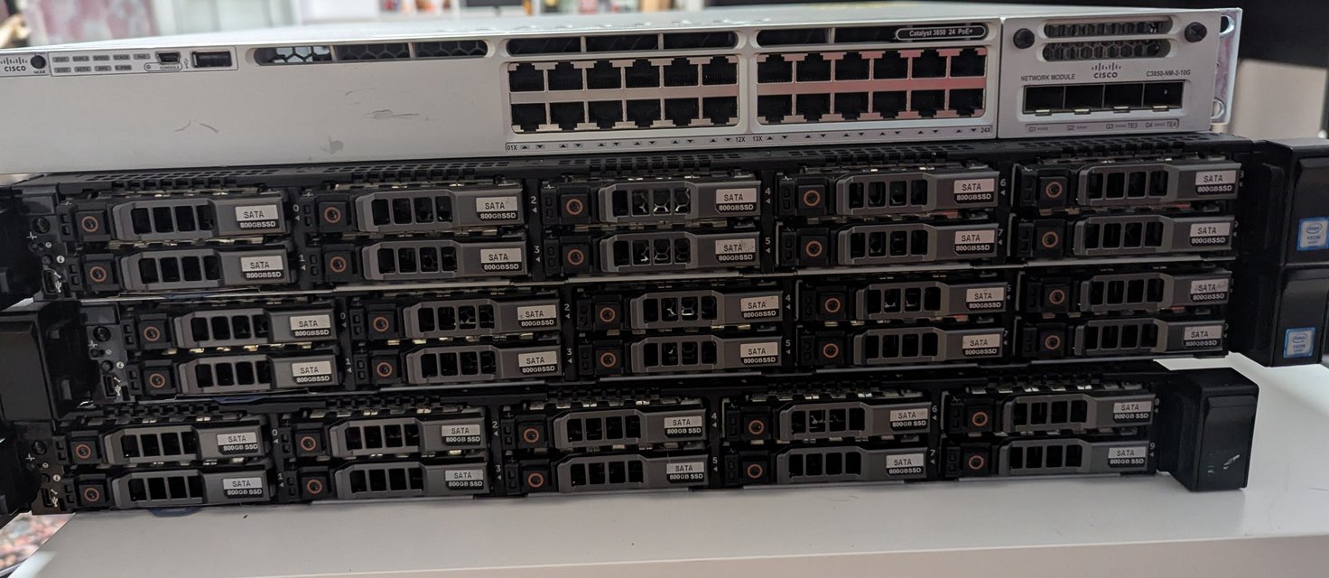 Servers and switch | Computer for sale on Stuttgart bookoo!
